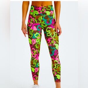 Fabletics Define Powerhold high-waisted 7/8 Legging in Tropical Oasis - NWT - SM